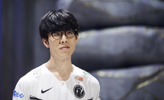 UP对阵TT第一局时长49分18秒刷新夏季赛时长记录